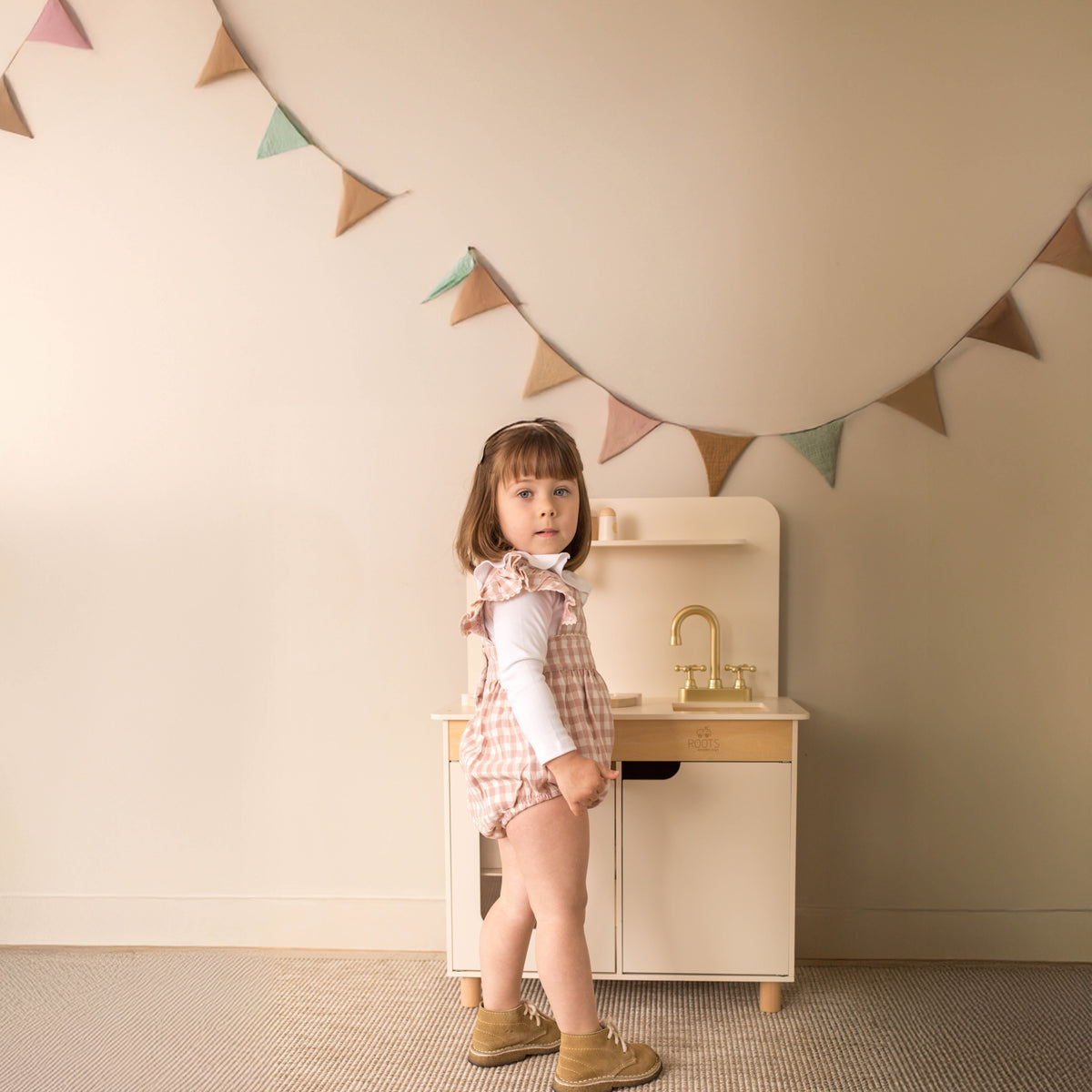 Cocina de madera infantil estilo Montessori – Roots Toys