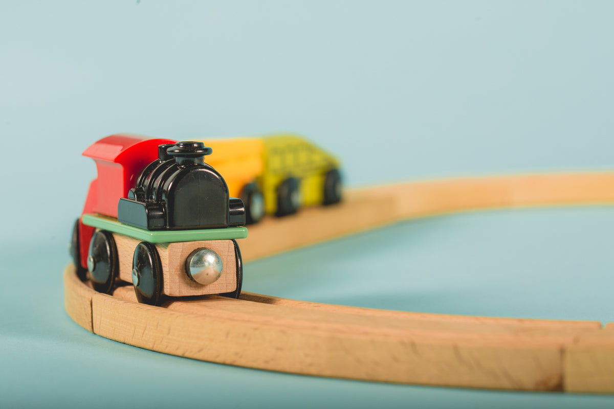 Autos, Trenes y Pistas