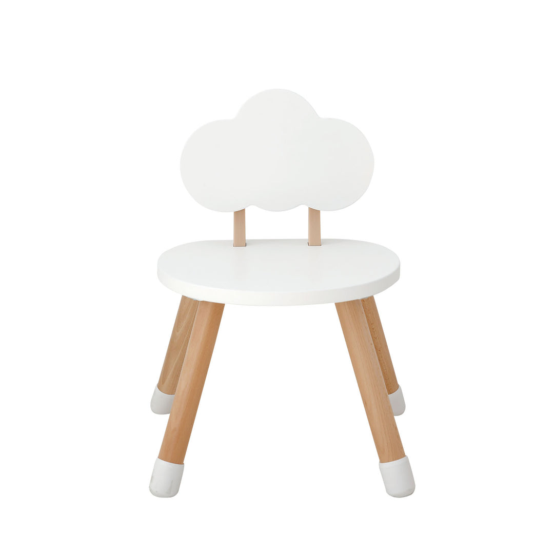Silla infantil de madera con respaldo de nube blanca, mobiliario estilo Montessori ideal para habitaciones de niños