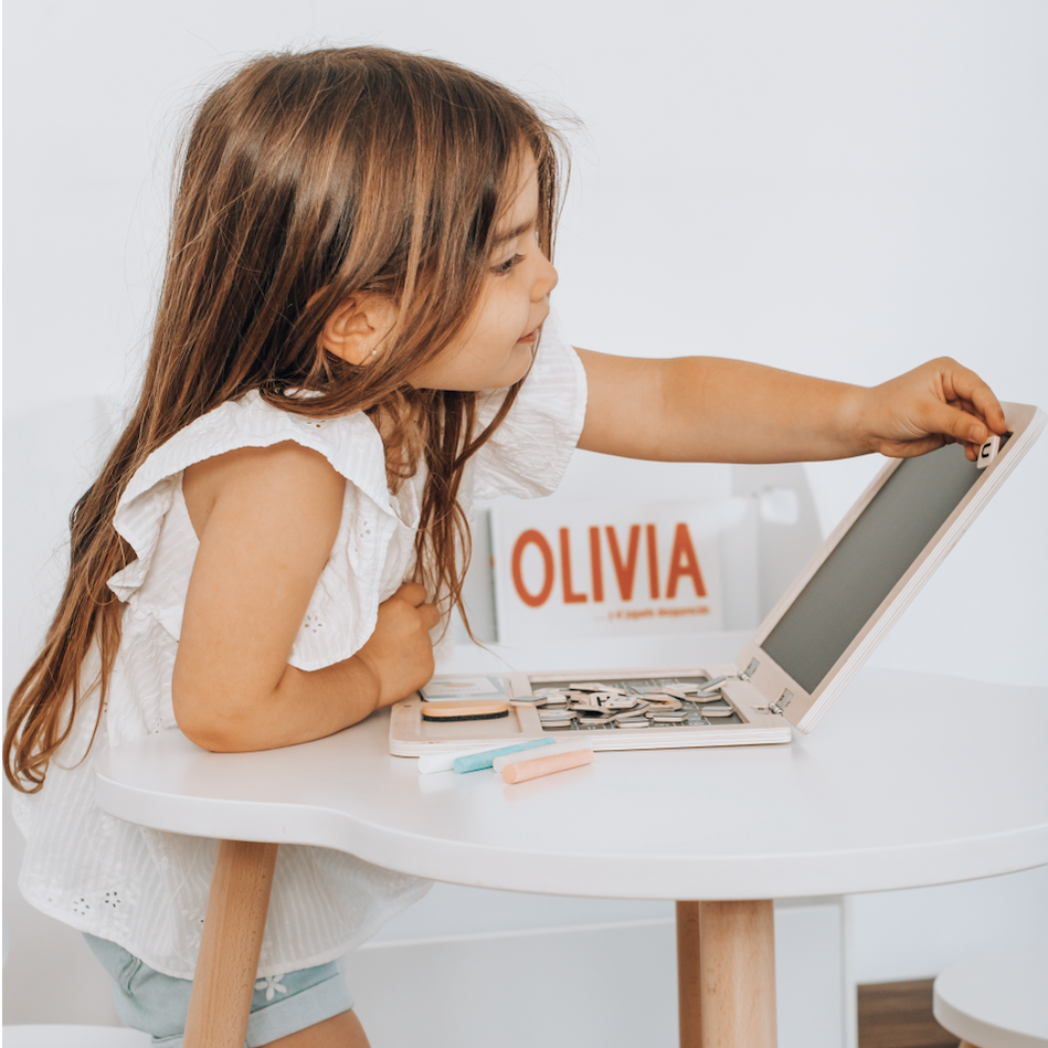 Computador de madera educativo Montessori con pizarra magnética para niños