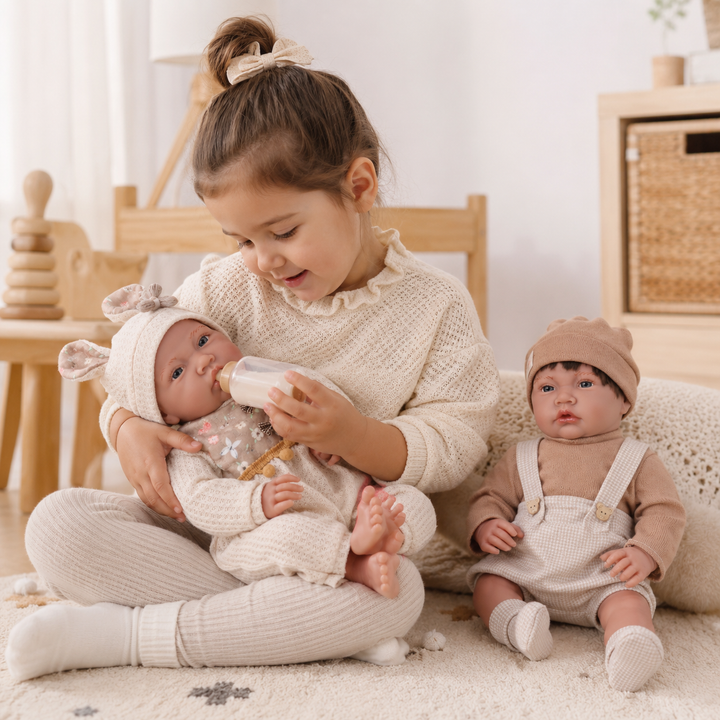 Muñeco bebé Reborn Pedro realista para jugar o coleccionar, Roots Toys