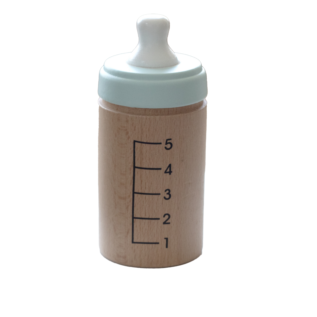 Mamadera de madera de juguete color celeste para muñecas, accesorio didáctico de material biodegradable para juego infantil