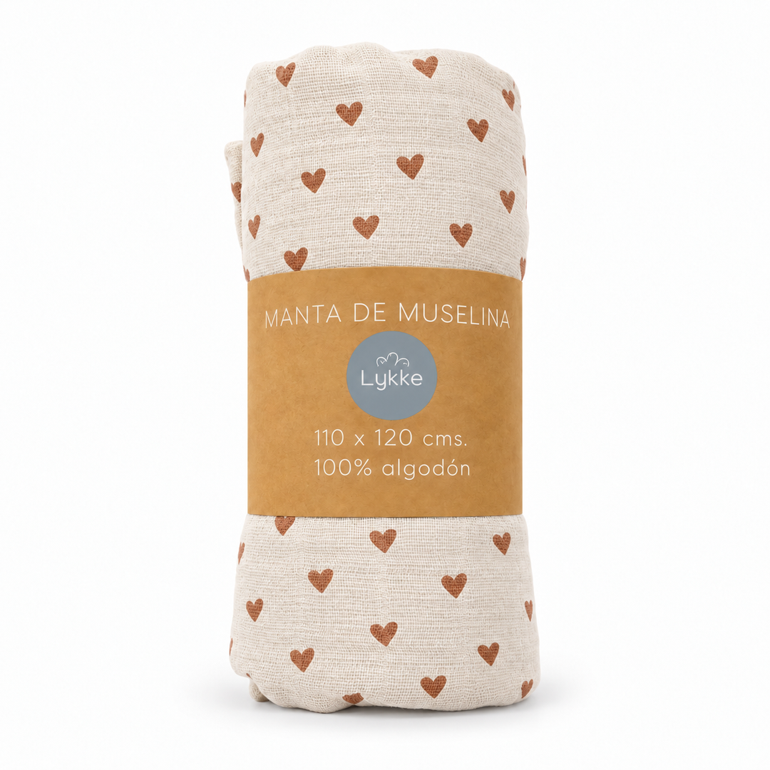 Muselina de algodón con estampado de corazones Lykke en su empaque